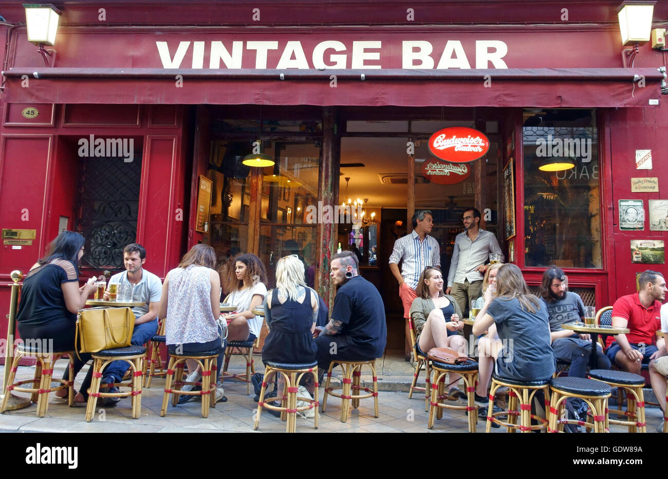 Vintage Bar dans le centre de Bordeaux, France Banque D'Images