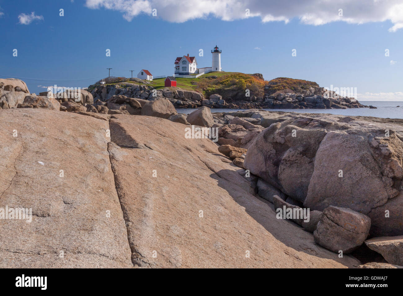 Cape Neddick Lighthouse, également connu sous le nom de phare de New York et que la 'Lumière Nubble,' est situé près de la vieille ville coloniale de New York. Banque D'Images