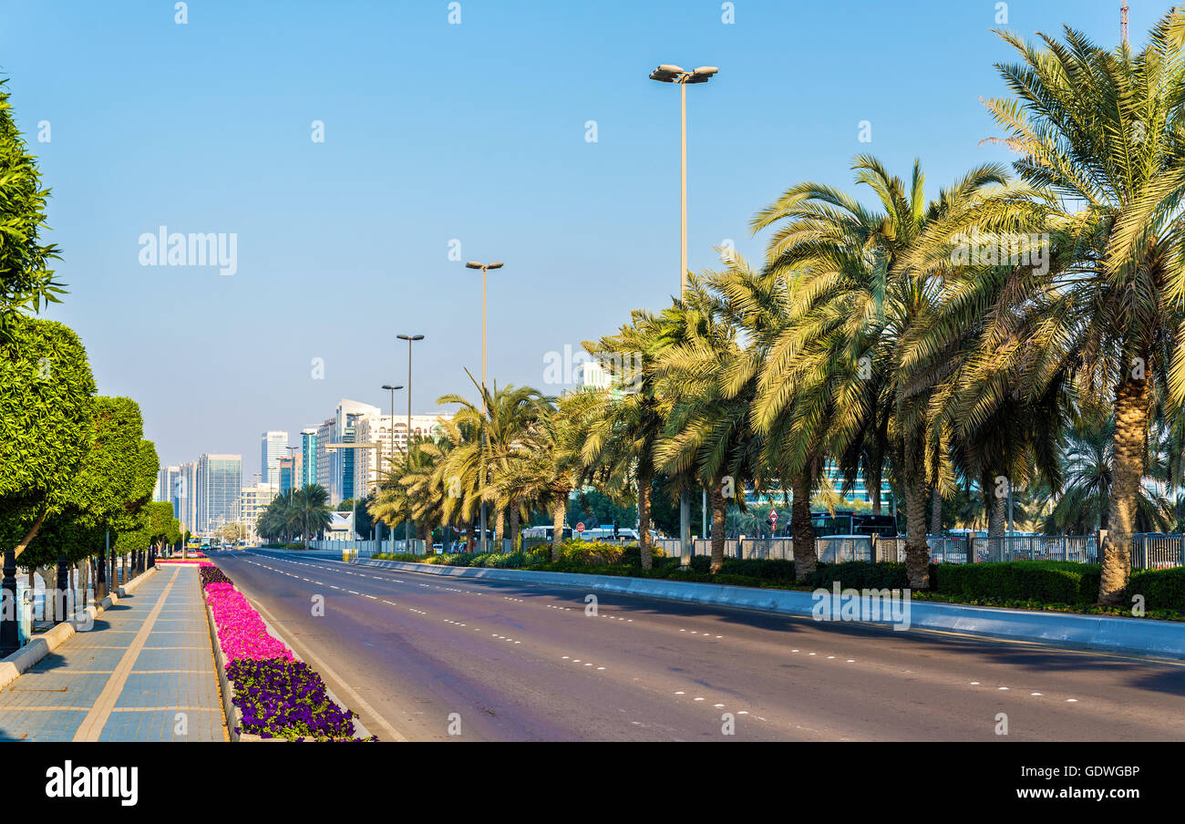 Avis de Corniche Road, à Abu Dhabi, Émirats arabes unis Banque D'Images