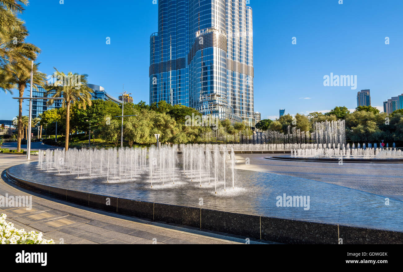 Entrée principale de Burj Khalifa Watercourt - Dubaï Banque D'Images