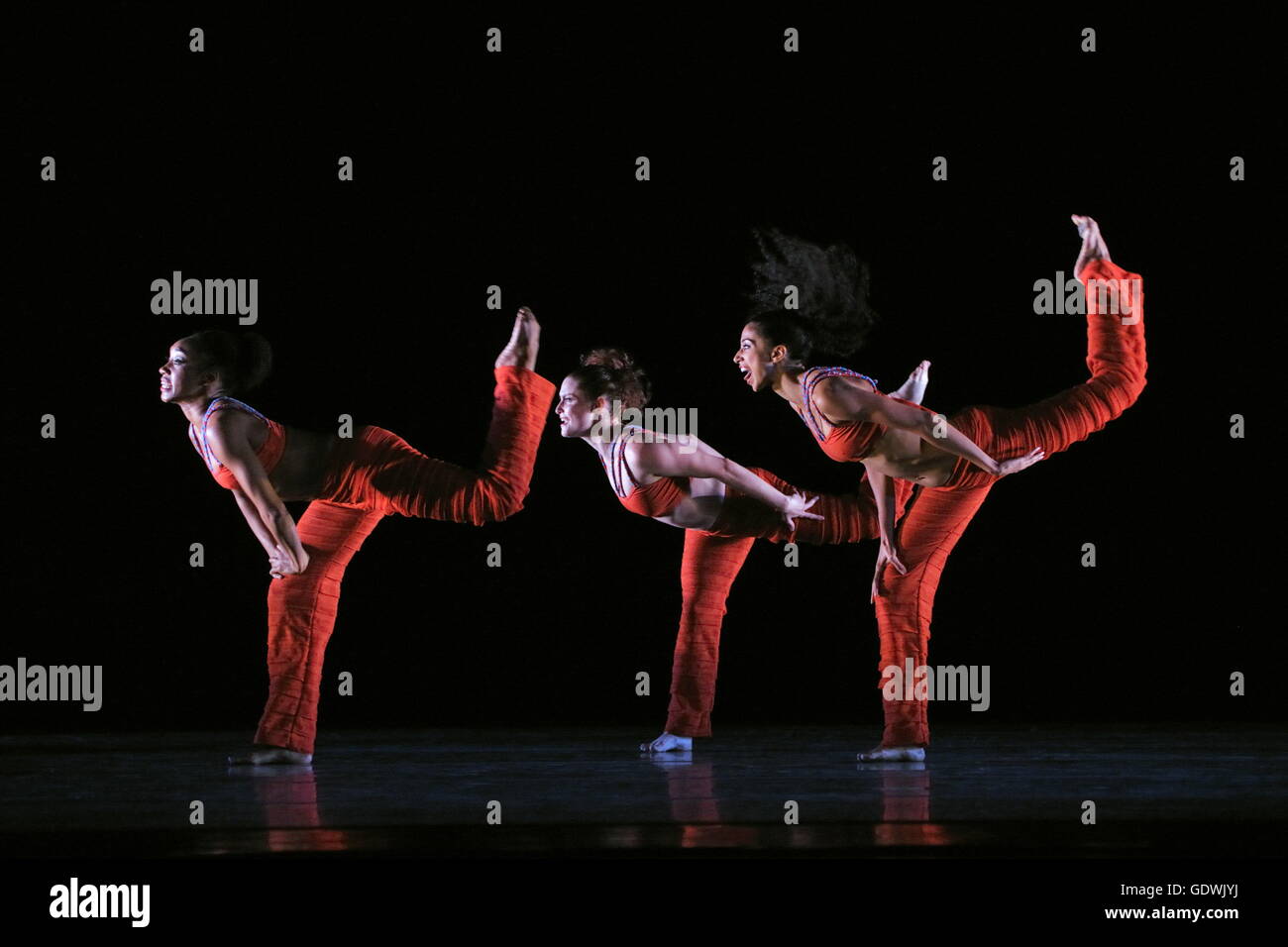 'Takademe', Alvin Ailey American Dance Theater Banque D'Images