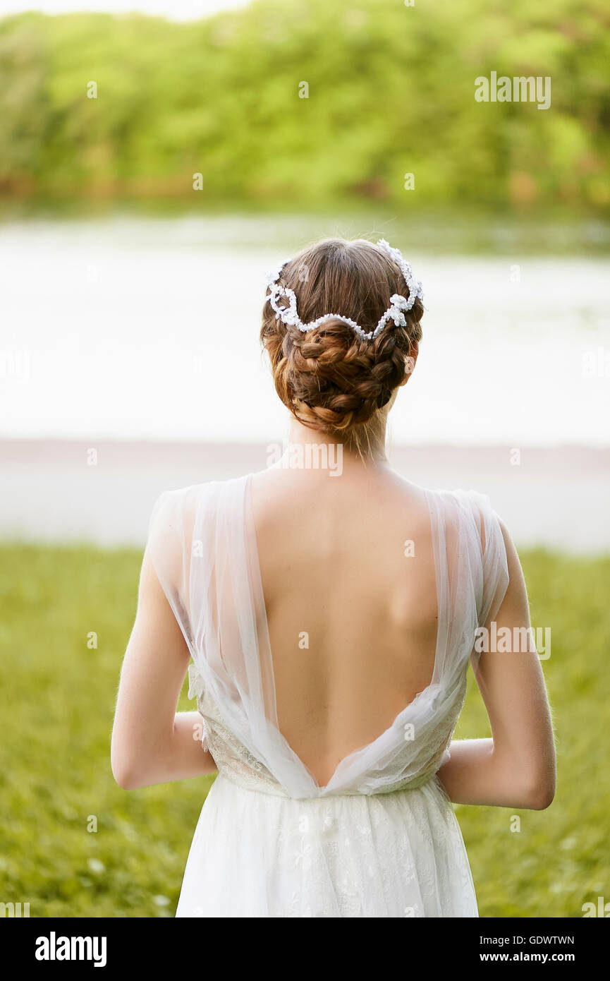 Robe blanche jeune fille sale