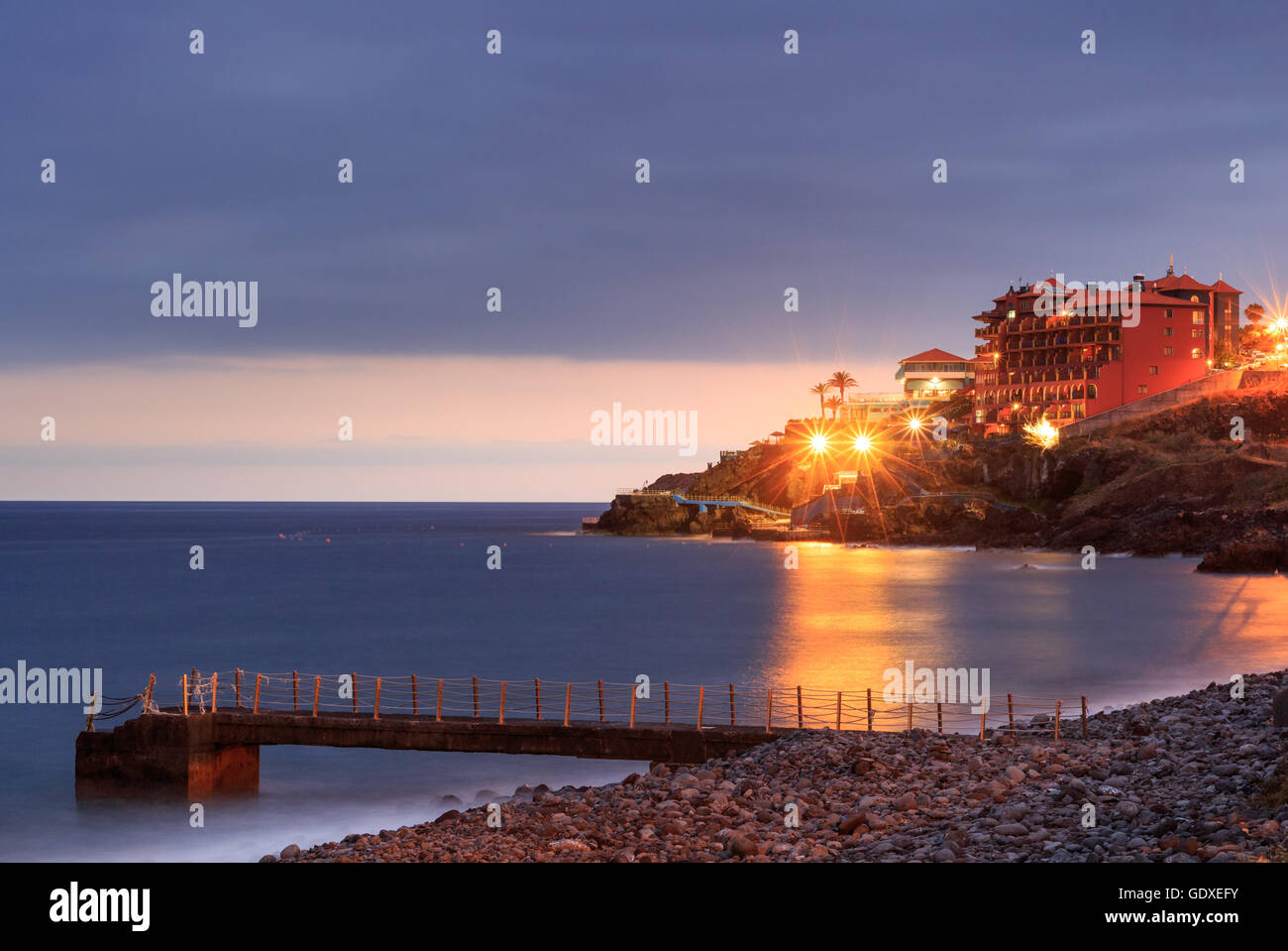 Canico de Baixo Resort de nuit avec une longue exposition, Madeira, Portugal, Europe Banque D'Images