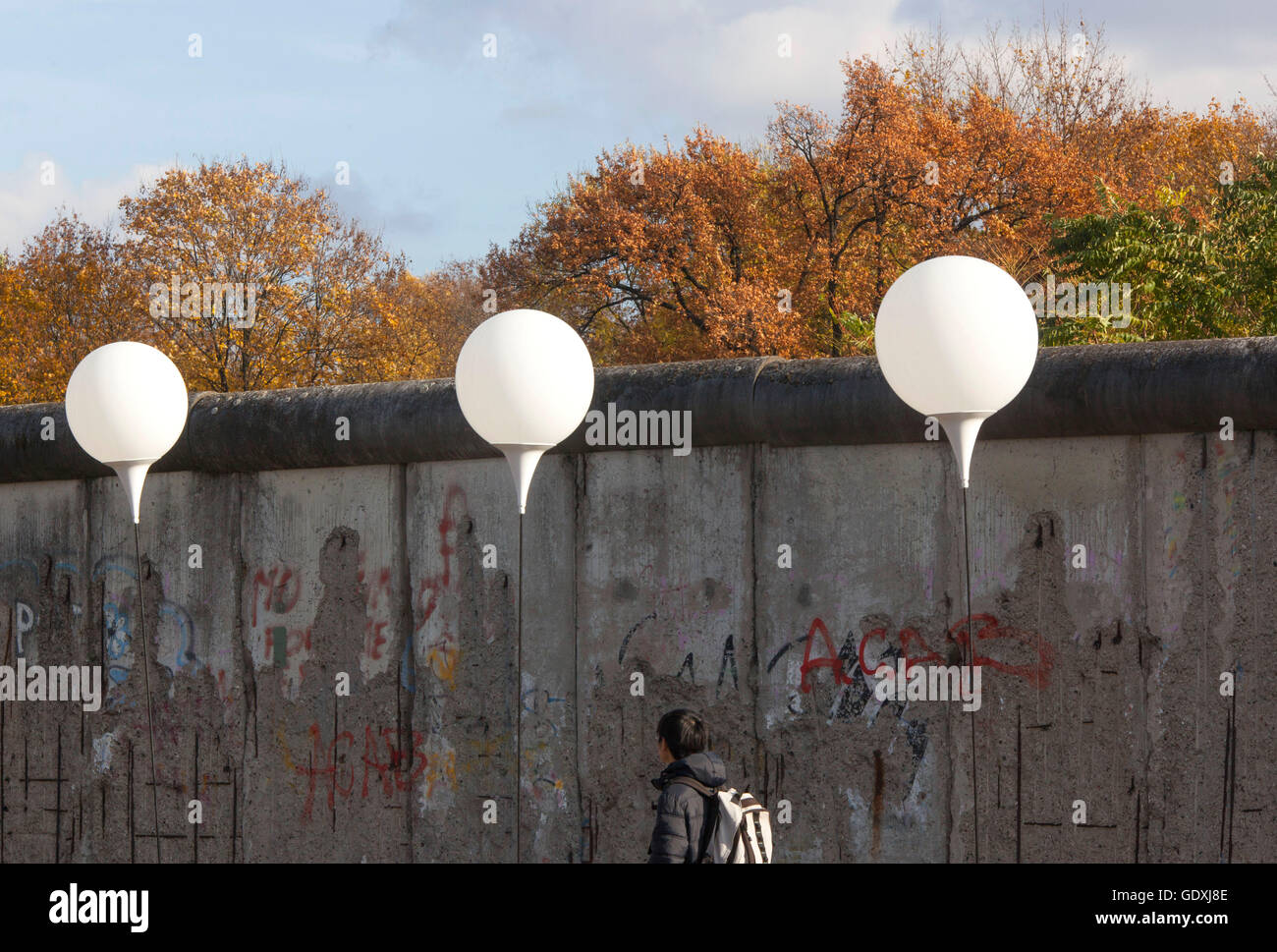 Lichtgrenze (frontière de la lumière) sur le 25e anniversaire de la chute du Mur de Berlin Banque D'Images