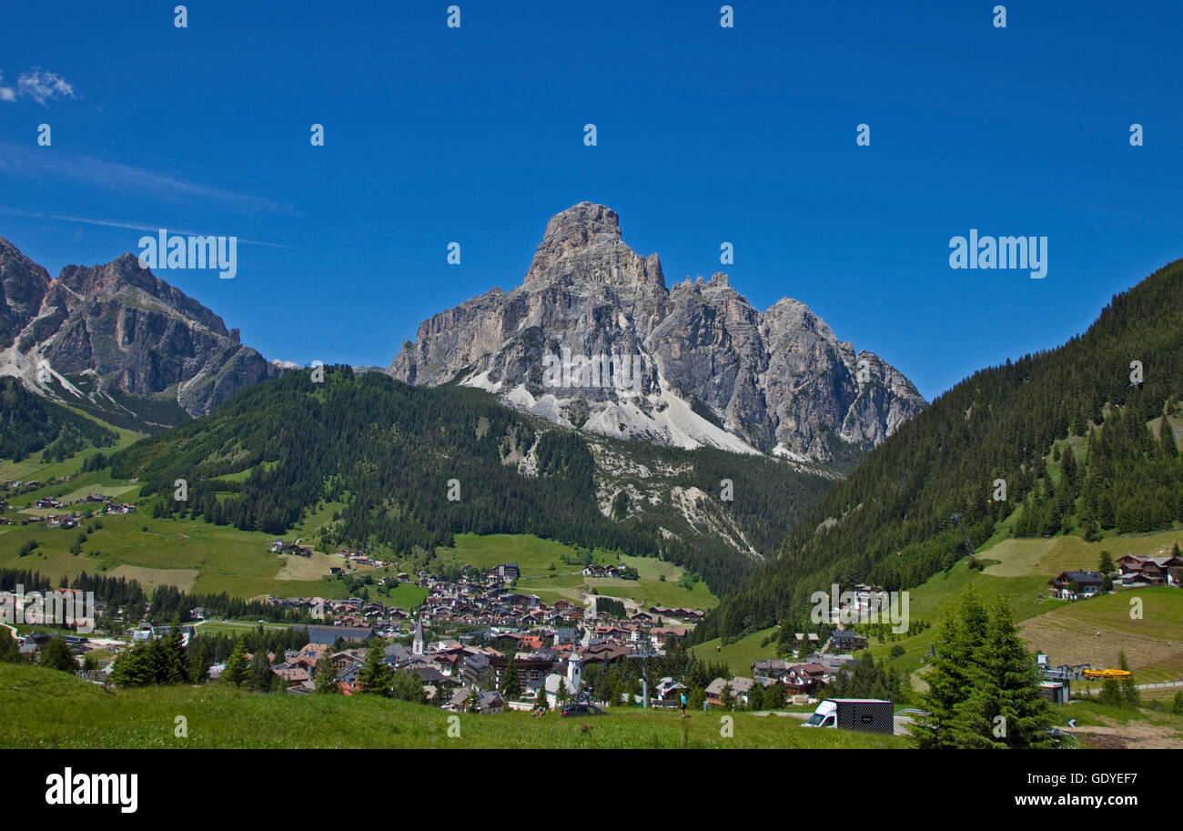 Sassongher Corvara ci-dessus la montagne, Val Badia, Italie Banque D'Images