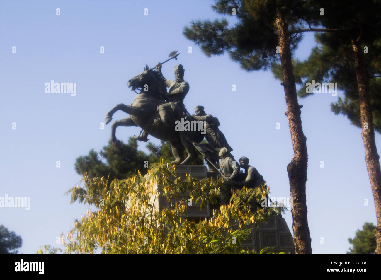 Image de la Statue de Nadir Shah l'un des principaux dirigeants de l'Empire perse, t est une statue du Shah et a son cheval et il a été succédé par ses soldats ,c'est une expression de campagnes militaires qui ont été menées sur ses adversaires. Banque D'Images