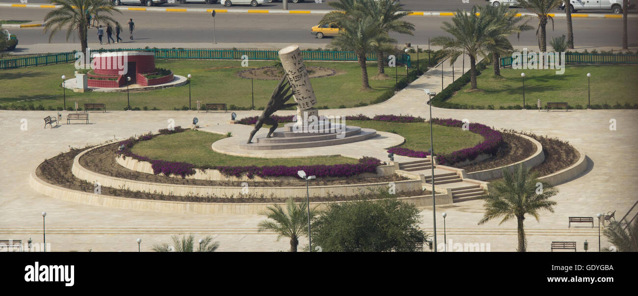 Enregistrer l'Iraq Statue conçu par le sculpteur irakien Mohammed Ghani Hikmat .qui situé à Bagdad. Banque D'Images