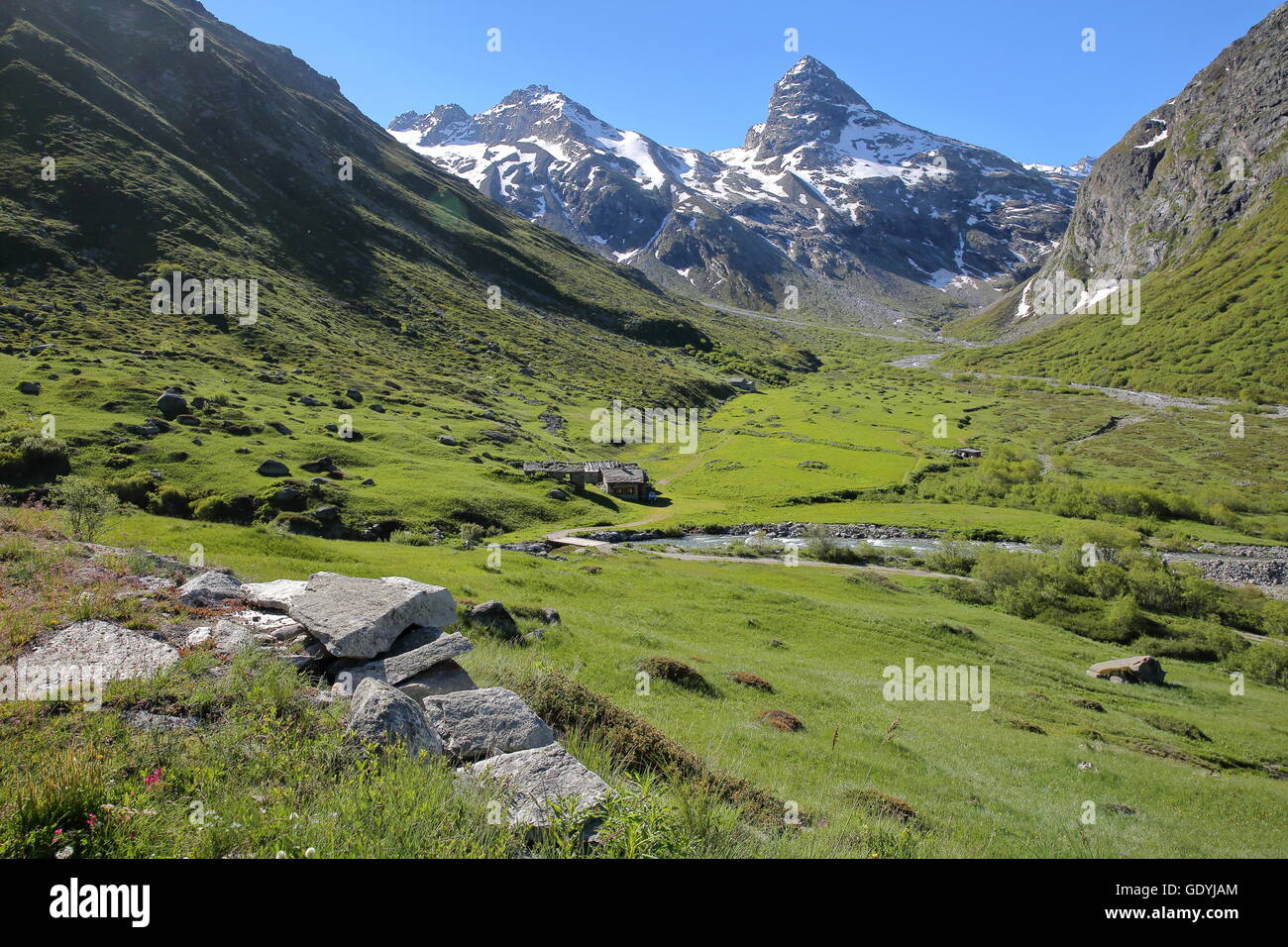 Vue sur le hameau " La Duis " près du hameau de l'ECOT, Bonneval-sur-Arc, Parc National de la Vanoise, Alpes du Nord, Savoie, France Banque D'Images