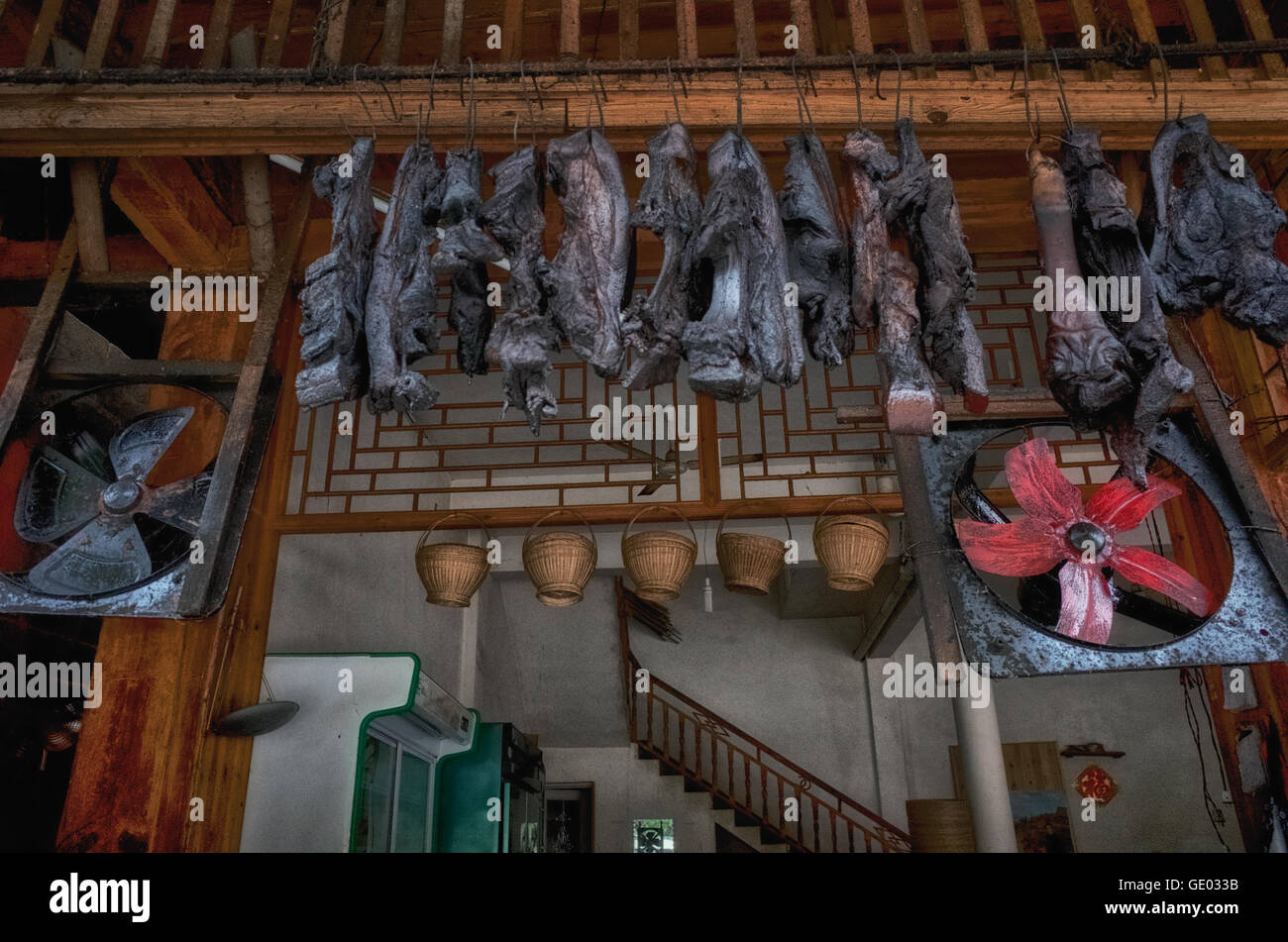 Spectacle folklorique pour les touristes, Miao Town Hunan, République populaire de Chine 2016 Banque D'Images