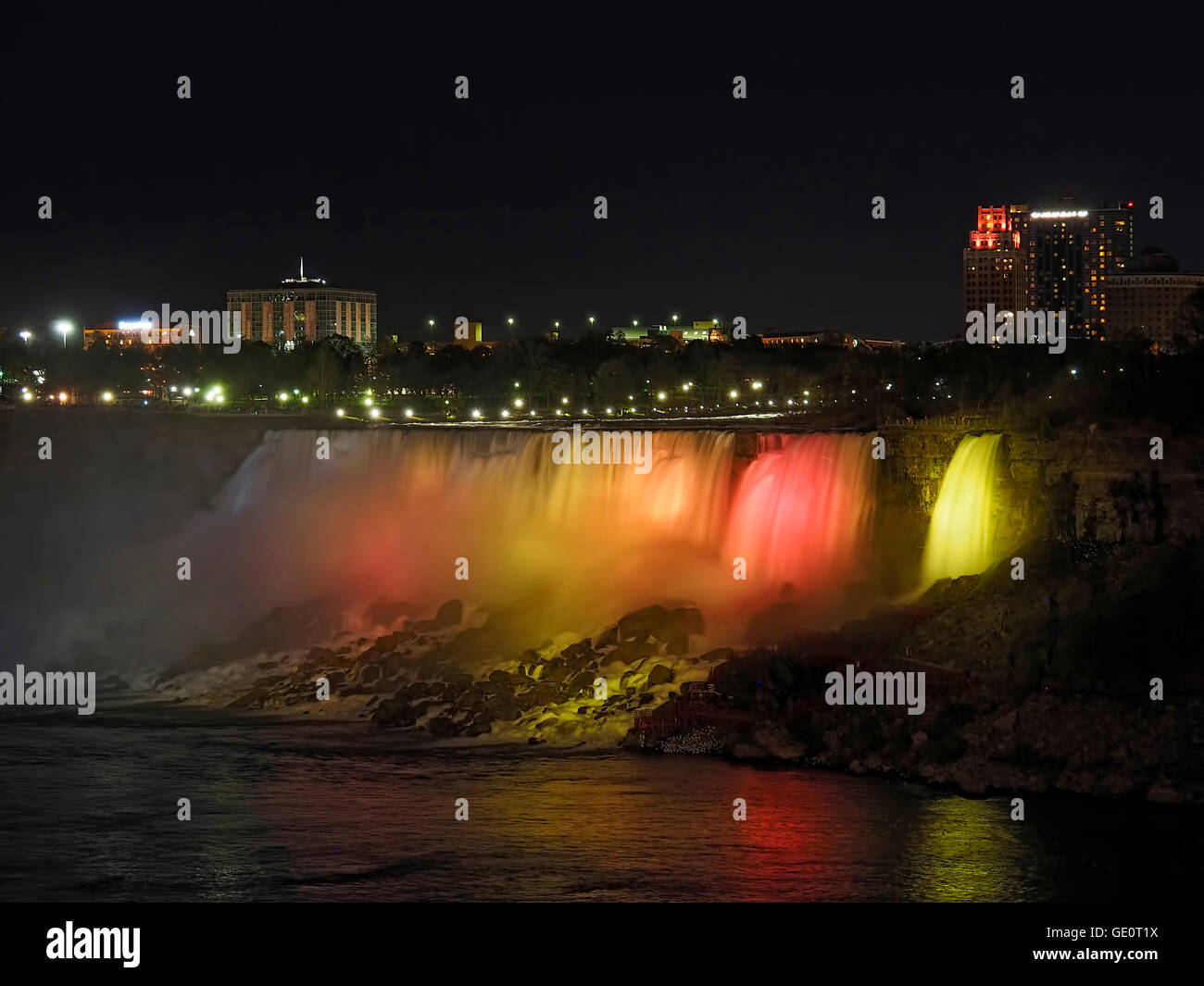 Niagara Falls by night USA et Canada Banque D'Images