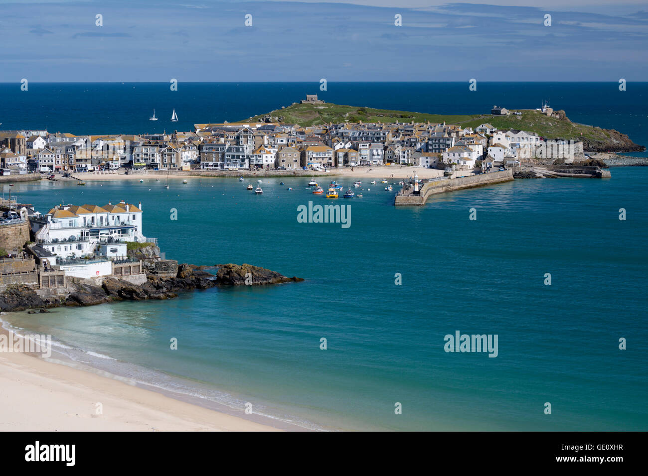 La plage de Porthminster et Port, St Ives, Cornwall, Angleterre, Royaume-Uni, Europe Banque D'Images