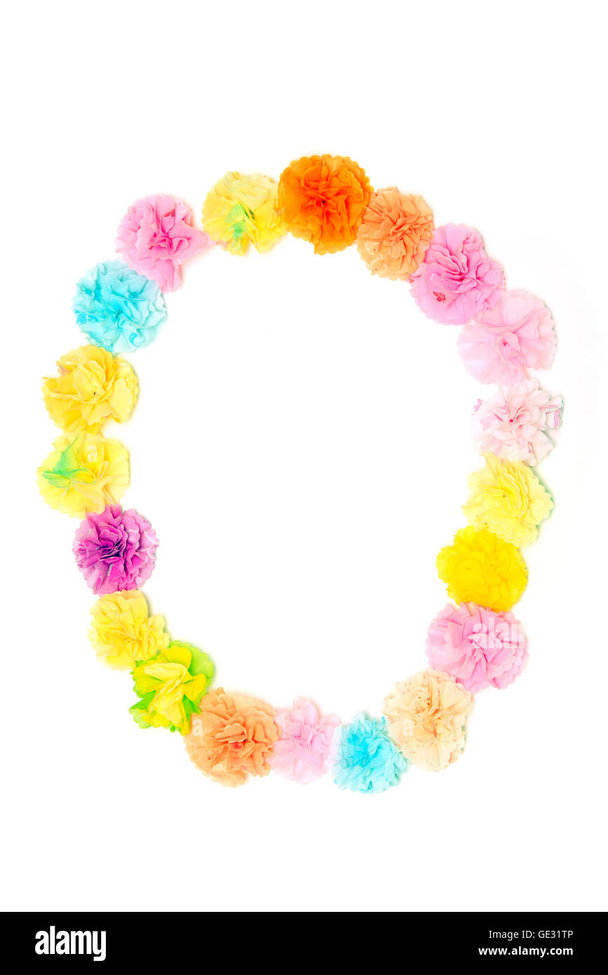 Papier coloré de fleurs artisanales comme alphabet Banque D'Images