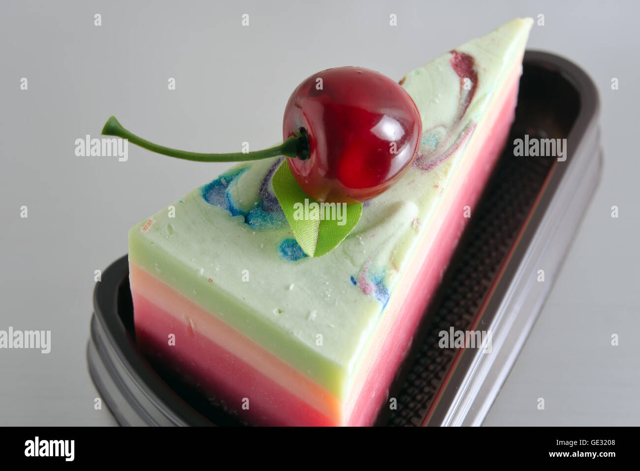 Savon Fantaisie En Forme De Gateau Avec Cherry Et L Espace Vierge Photo Stock Alamy Savon Fantaisie En Forme De Gateau Avec Cherry Et L Espace Vierge Photo Stock Alamy