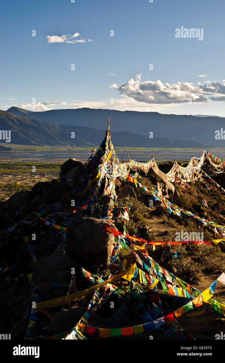 Géographie / voyages, Chine, Tibet, monastère de Samye, (vue extérieure, les drapeaux de prières, Additional-Rights Clearance-Info-Not-Available- Banque D'Images