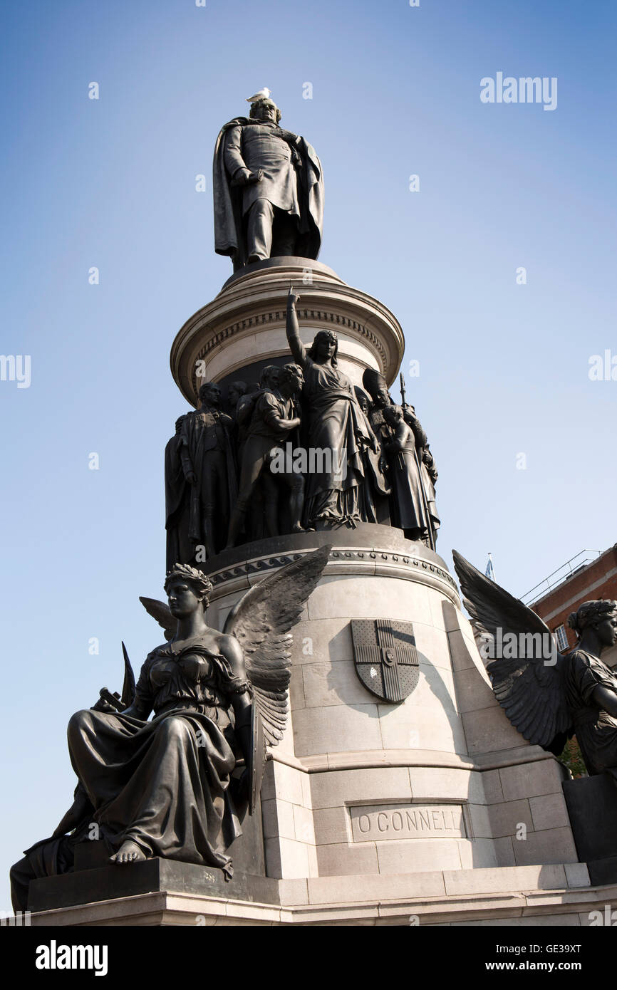 L'Irlande, Dublin, O'Connell Street, Daniel O'Connell monument Banque D'Images