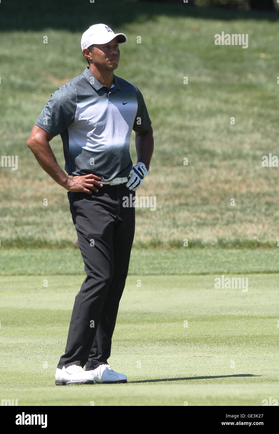 GAINESVILLE, VA - 31 juillet : Tiger Woods photographié à la ronde 2 de la Quicken Loans National à Robert Trent Jones Golf de Gainesville, Virginie le 31 juillet 2015. Credit : mpi34/MediaPunch Banque D'Images