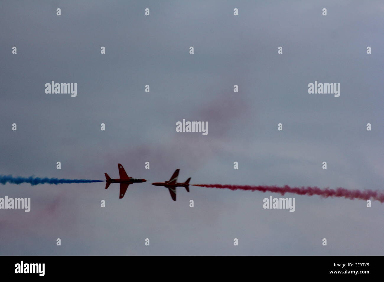 Sunderland, Royaume-Uni. 22 juillet, 2016. La Royal Air Force - l'équipe de voltige afficher les flèches rouges acrobaties aériennes à couper le souffle, des flèches rouges, Sunderland International Airshow, Seaburn, UK David Whinham/Alamy Live News. Banque D'Images