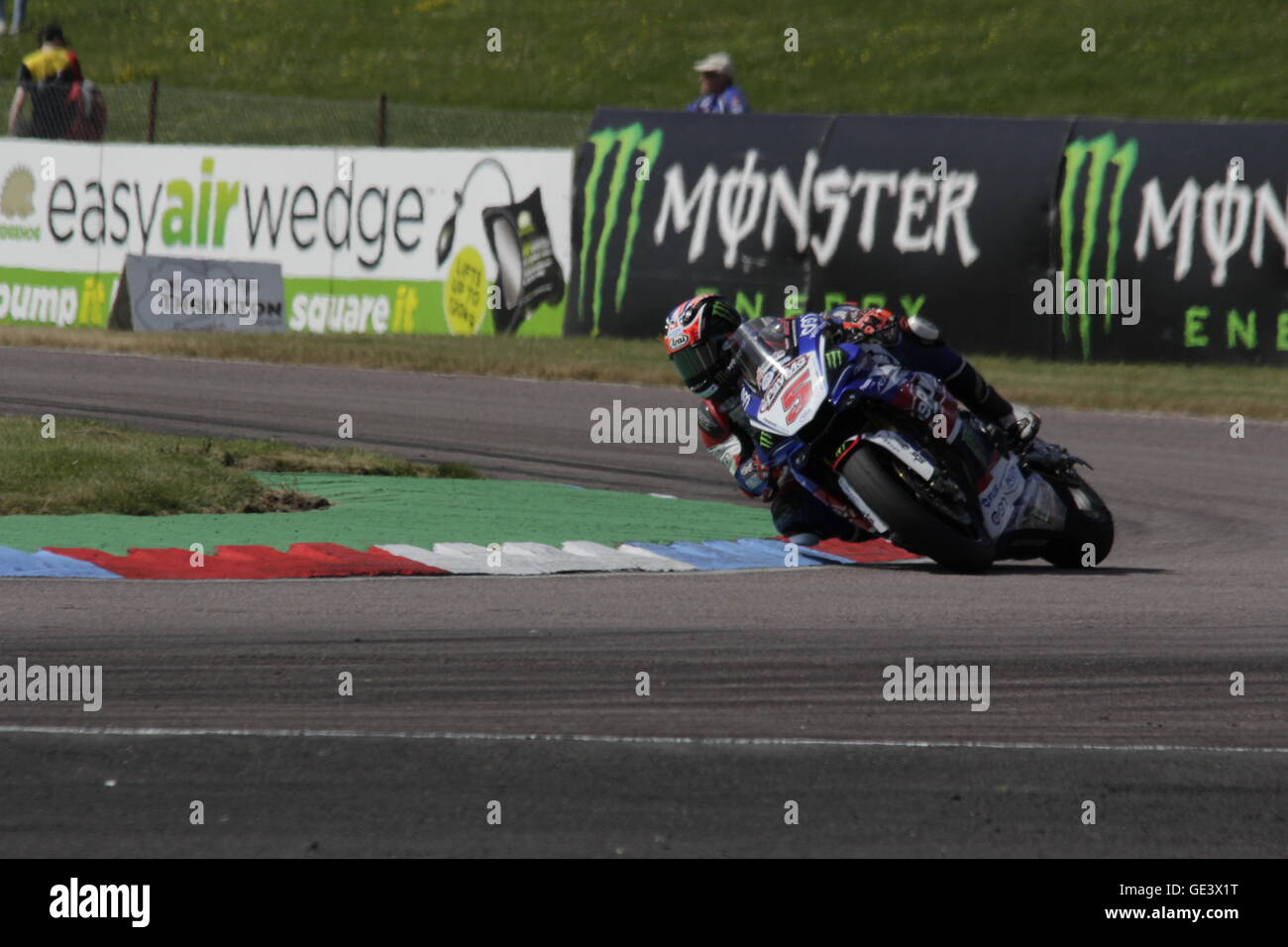 Stuart Easton équitation dans les tours de qualification de la Hyundai Heavy Industries automobiles britanniques à Thruxton 23 juillet 2016. Banque D'Images