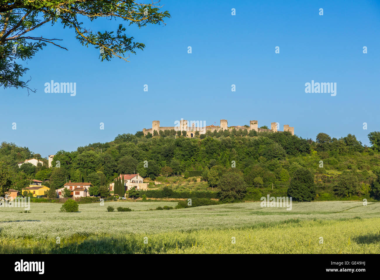 Monteriggioni, Province de Sienne, Toscane, Italie. Ville fortifiée datant du début du 13e siècle. Banque D'Images