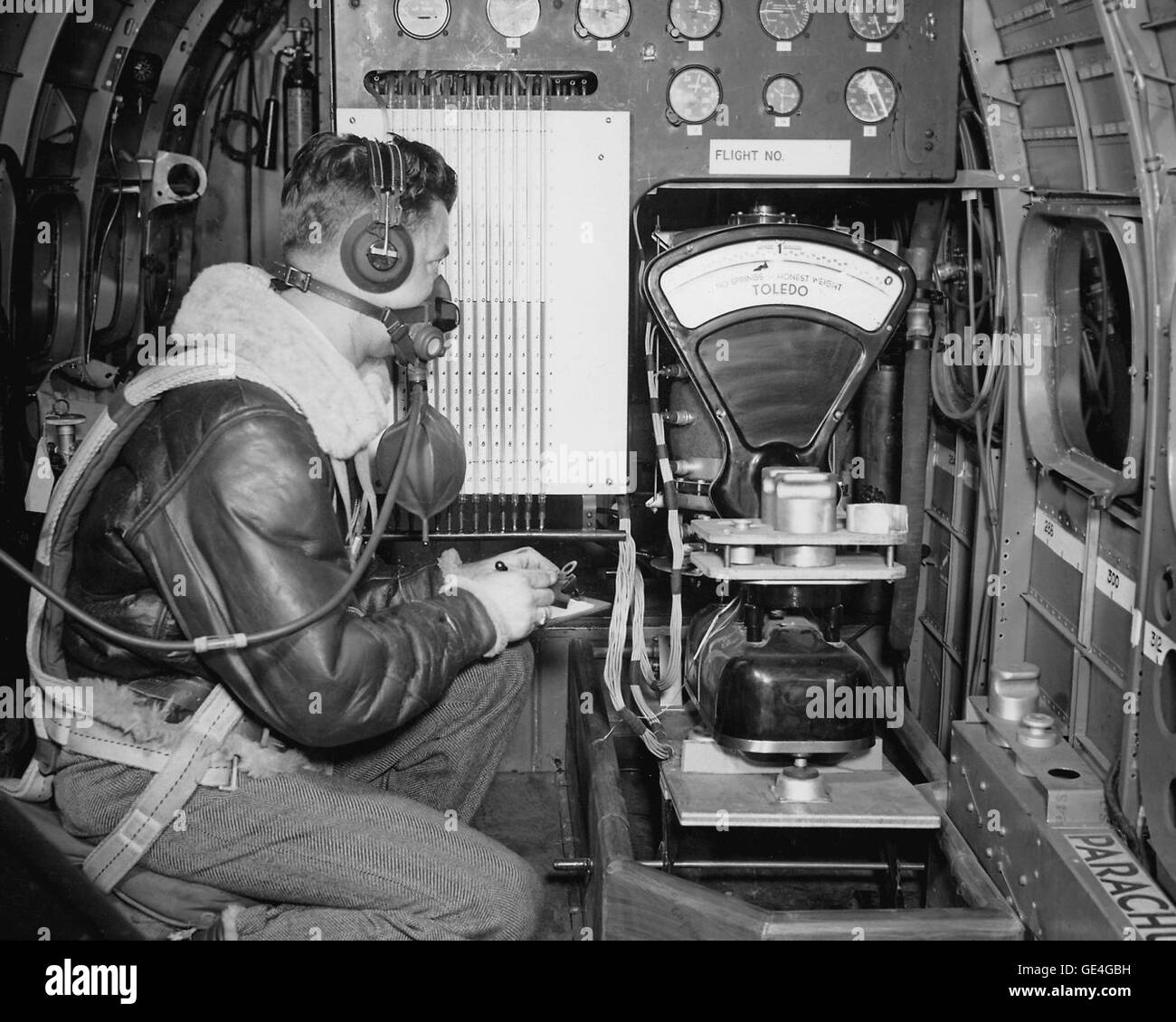 L'avion B-29 comportait des instruments de pointe utilisés pour les essais aéronautiques, y compris des radars, des systèmes de navigation et des capteurs pour surveiller les conditions de vol. Ces systèmes ont soutenu des essais cruciaux pour les programmes aérospatiaux de la NASA. Banque D'Images