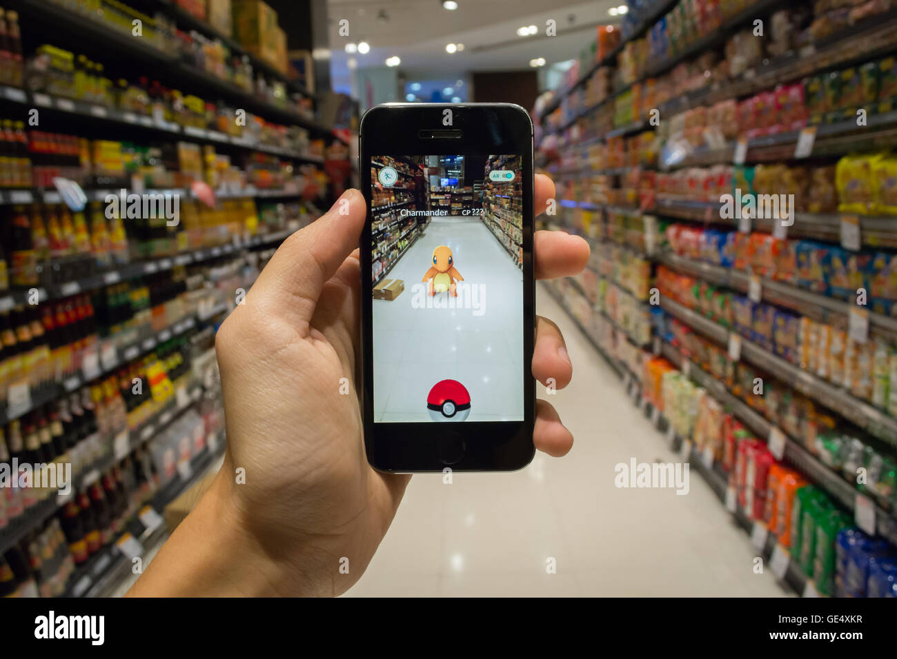 Bangkok, Thaïlande - le 22 juillet 2016 : Salamèche a été trouvé dans un supermarché de Pokemon et rendez-vous. Banque D'Images