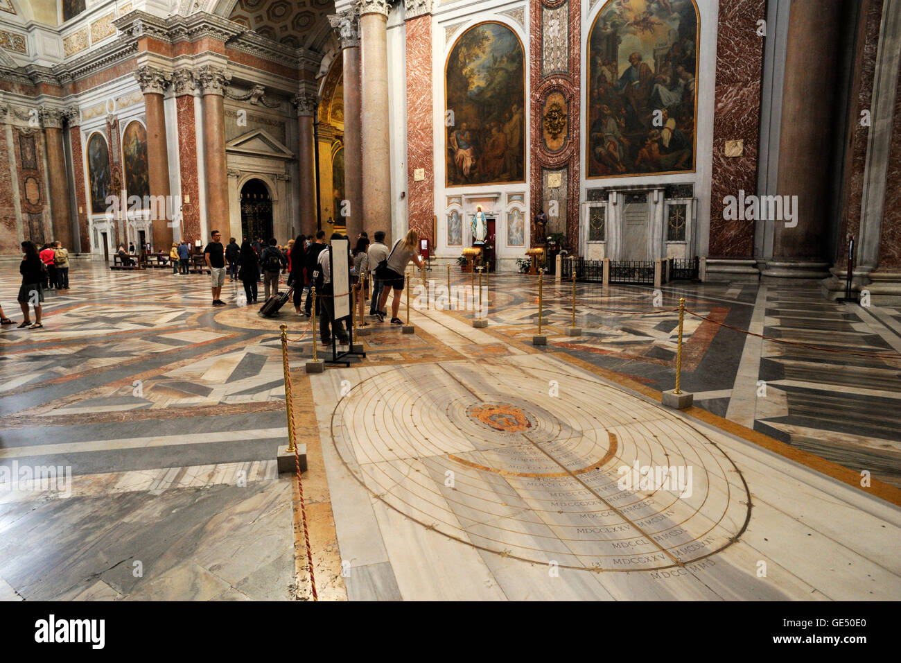 Italie, Rome, basilique di Santa Maria degli Angeli e dei Martiri, ancien cadran solaire Banque D'Images Italie, Rome, basilique di Santa Maria degli Angeli e dei Martiri, ancien cadran solaire Banque D'Images