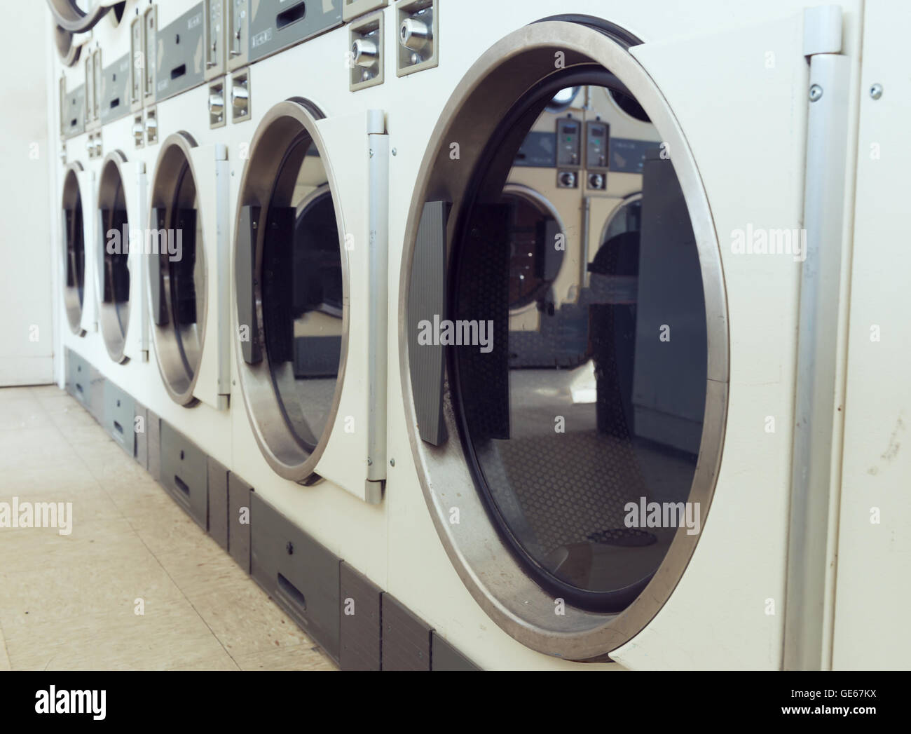 Les machines de Laverie Blanchisserie industrielle Banque D'Images