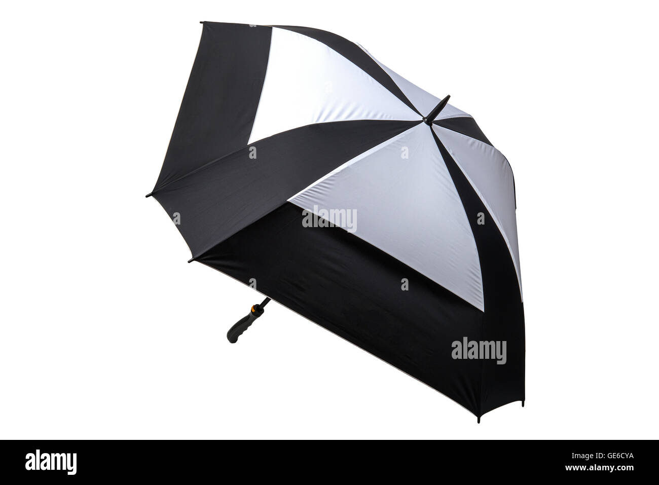 Parapluie de golf noir et blanc isolé sur fond blanc Banque D'Images