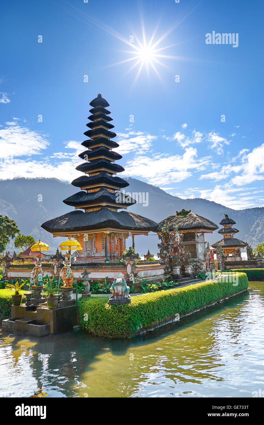 Pura Ulun Danu Temple sur le lac Bratan, Bali, Indonésie Banque D'Images
