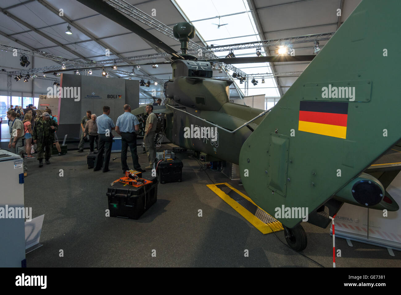 BERLIN, ALLEMAGNE - 01 juin 2016 : hélicoptère de combat Tigre d'Eurocopter. L'armée allemande. Exposition salon ILA à 2016. Banque D'Images