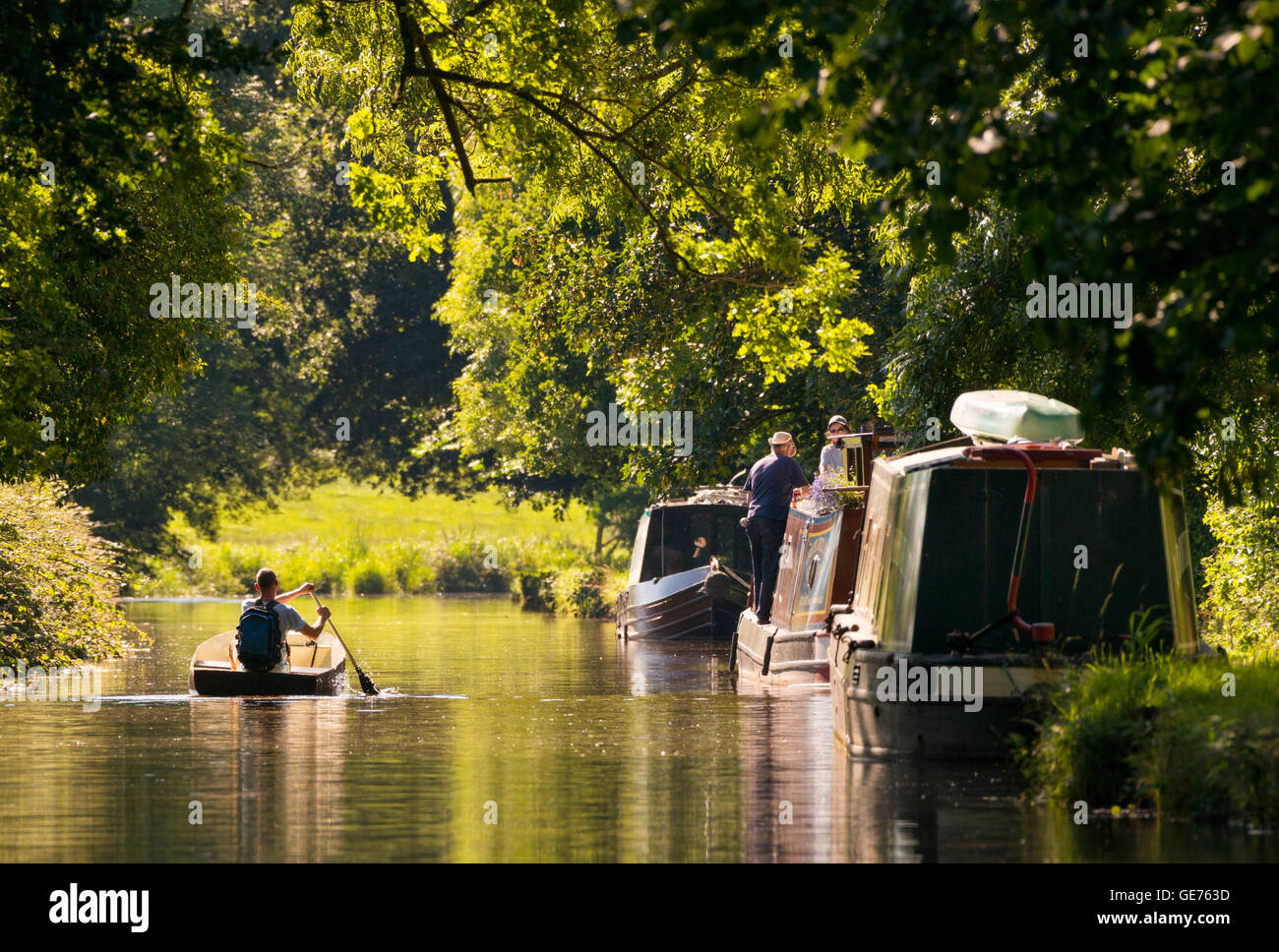 Une scène paisible sur le canal de Llangollen à Ellesmere dans le Shropshire. Banque D'Images