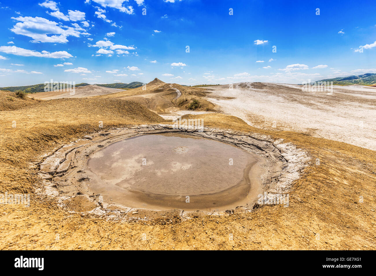 Volcan de boue fait référence aux formations créé par geo-coula de boue ou de boues, d'eau et de gaz Banque D'Images