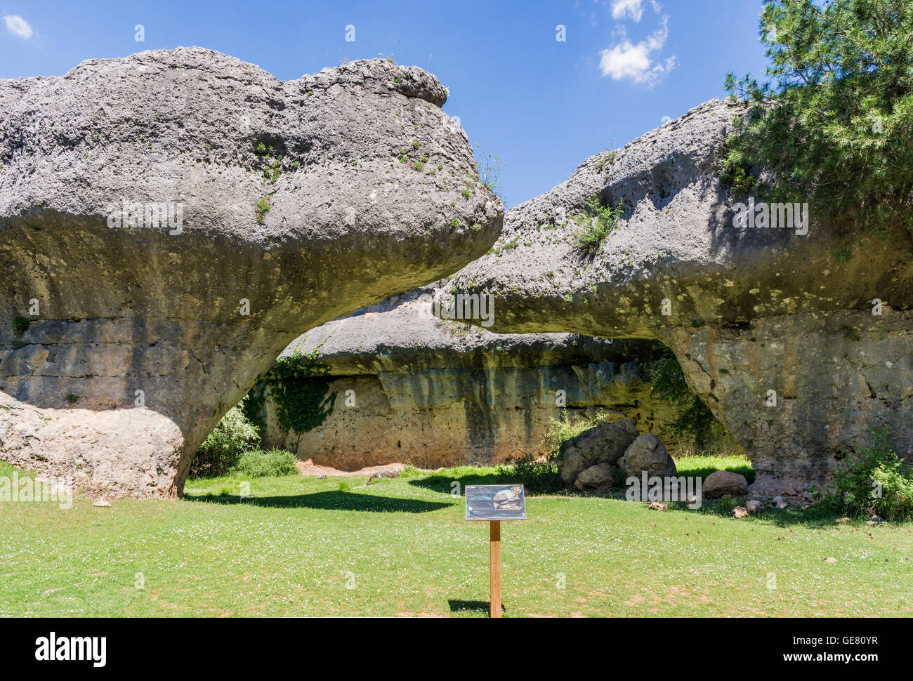 En forme de formations de roche par l'érosion appelé Los Osos en la Ciudad Encantada près de Cuenca, Castilla La Mancha, Espagne Banque D'Images