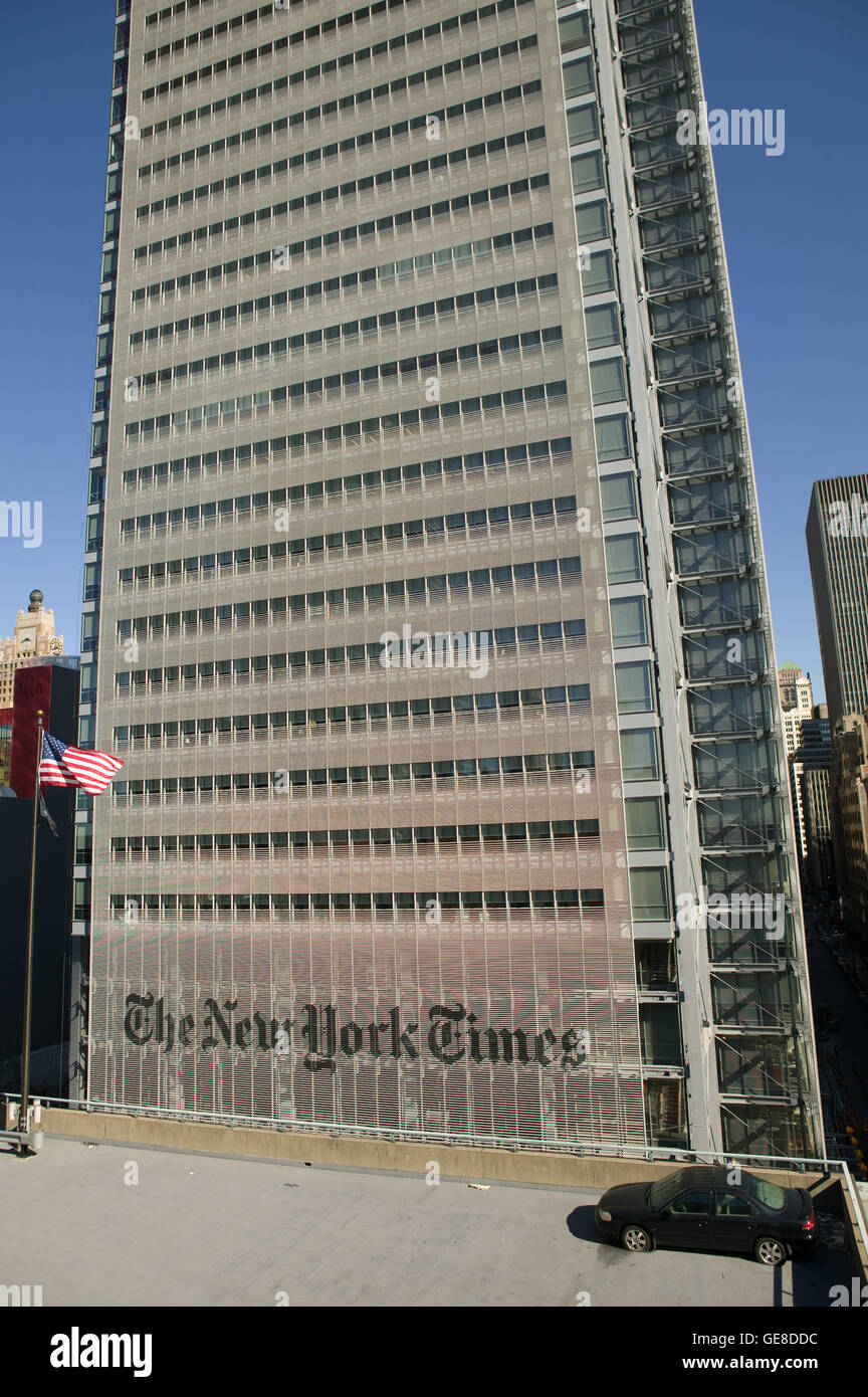Vue de côté ouest du New York Times depuis le toit de l'immeuble du siège de l'Autorité portuaire de la gare routière du Ne Banque D'Images