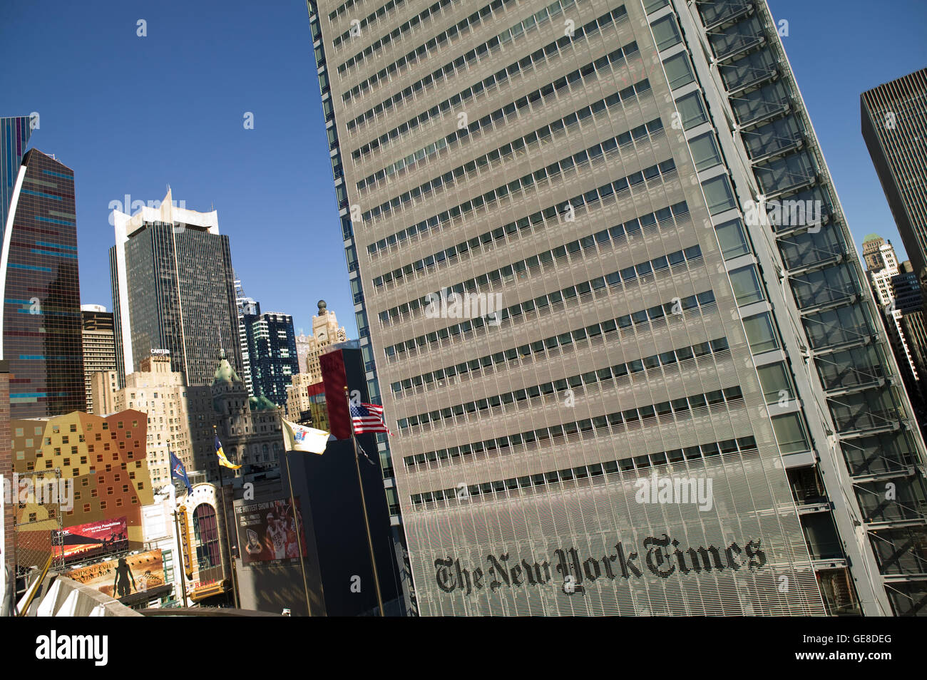 Vue de côté ouest du New York Times depuis le toit de l'immeuble du siège de l'Autorité portuaire de la gare routière du Ne Banque D'Images