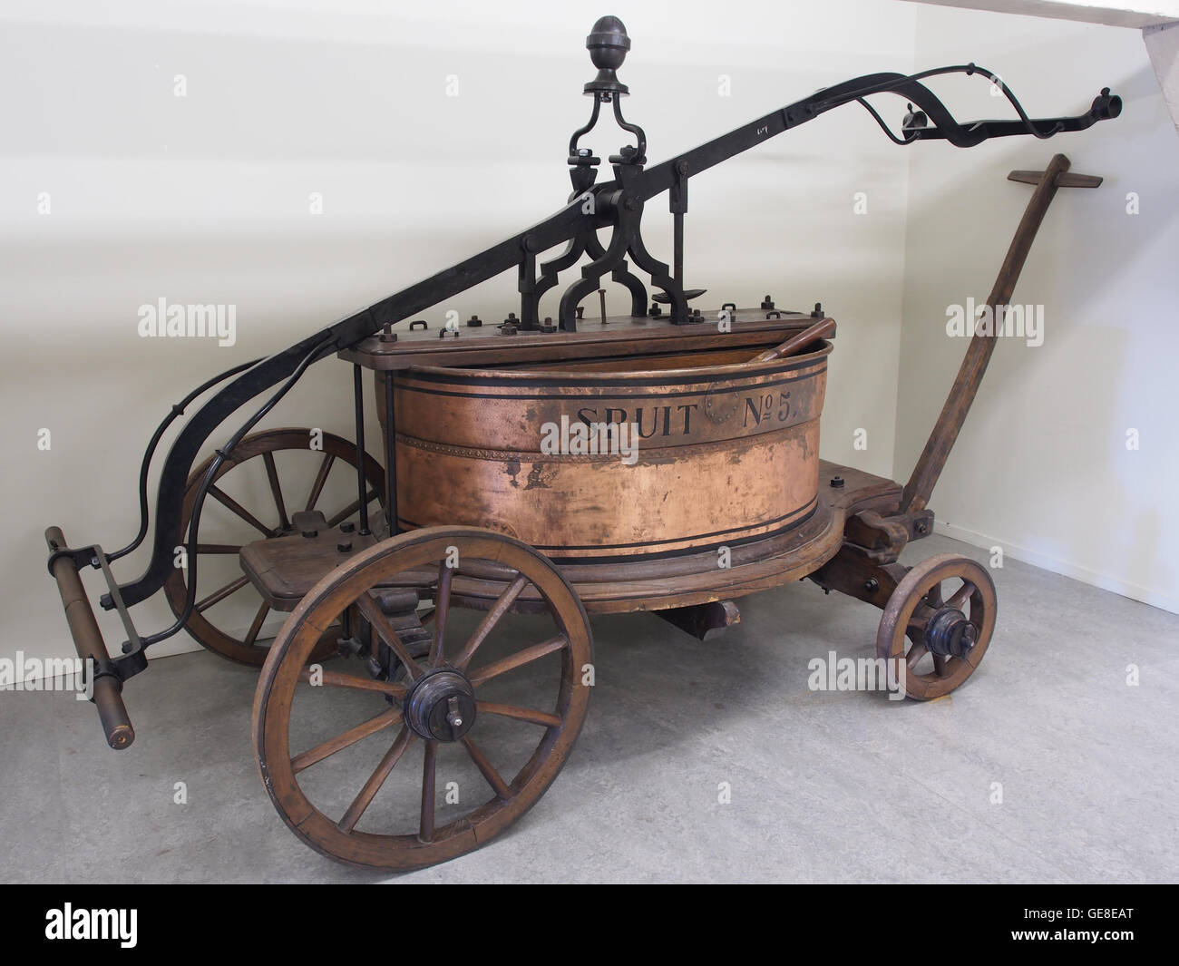 Cette image représente Spuit No.5, un artefact historique ou une photographie. Les détails spécifiques et le contexte de cet objet ou de cette scène ne sont pas entièrement fournis. Banque D'Images