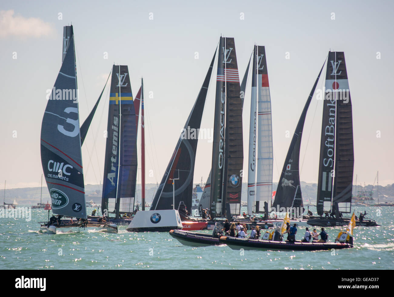 Portsmouth, Royaume-Uni. 23rd juillet 2016. Équipes de voile participant à l'épreuve de la coupe du monde de l'Amérique sur le Solent, y compris Ben Ainslie dans l'équipe GB. Banque D'Images