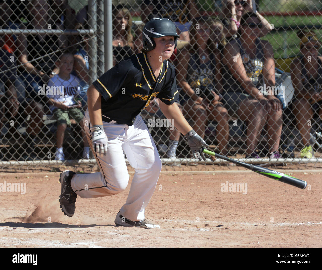 Usa. 24 juillet, 2016. SPORTS -- L'Eastdale Aidan Young frappe un double dans la rdt 3inning de l'état de la Petite Ligue Championnat match contre à la Shorthorn Petite Ligue de pétroglyphes sur le terrain Dimanche, 24 juillet 2016. Remporté 13-0 Eastdale en 3 et 1/2 manches. © Greg Sorber/Albuquerque Journal/ZUMA/Alamy Fil Live News Banque D'Images