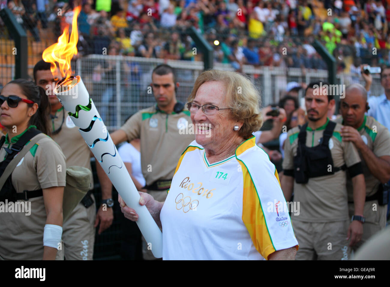 Sao Paulo, Brésil. 24 juillet, 2016. Relais de la flamme olympique au stade Paulo Machado de Carvalho de Pacaembu, le, le dimanche après-midi (24). Crédit : Foto Arena LTDA/Alamy Live News Banque D'Images