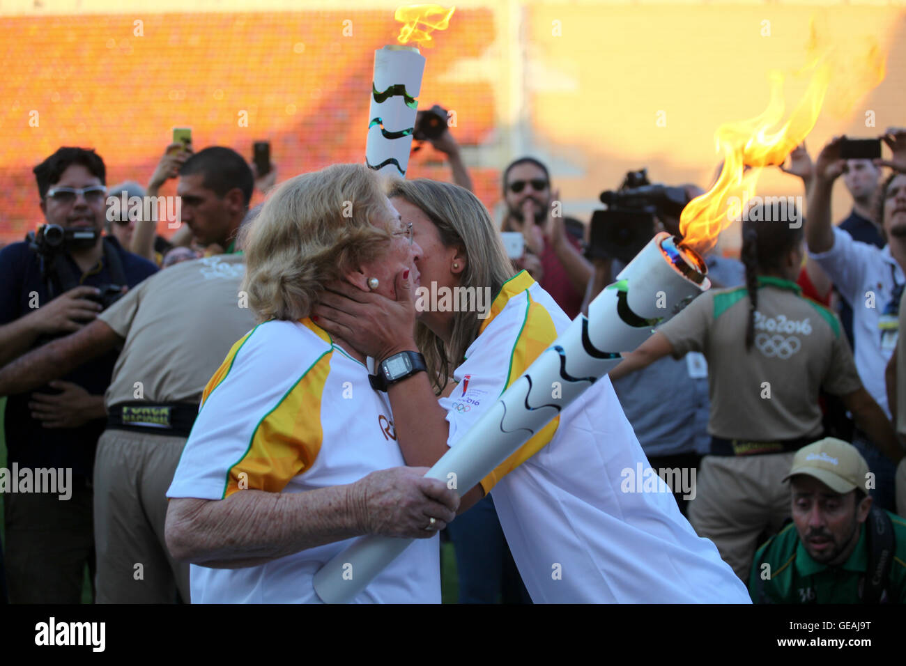 Sao Paulo, Brésil. 24 juillet, 2016. Relais de la flamme olympique au stade Paulo Machado de Carvalho de Pacaembu, le, le dimanche après-midi (24). Crédit : Foto Arena LTDA/Alamy Live News Banque D'Images