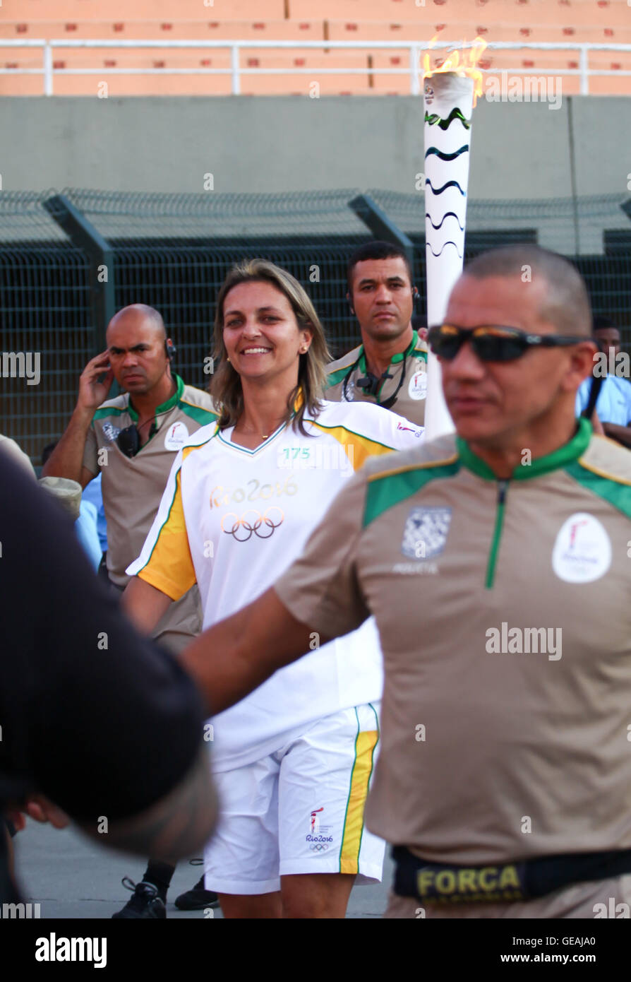 Sao Paulo, Brésil. 24 juillet, 2016. Relais de la flamme olympique au stade Paulo Machado de Carvalho de Pacaembu, le, le dimanche après-midi (24). Crédit : Foto Arena LTDA/Alamy Live News Banque D'Images
