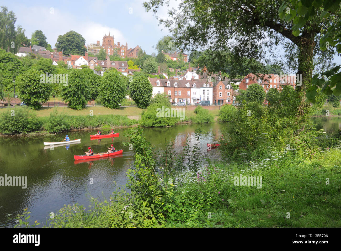 Barques sur la rivière Severn à Bridgnorth, Shropshire, Angleterre. Banque D'Images