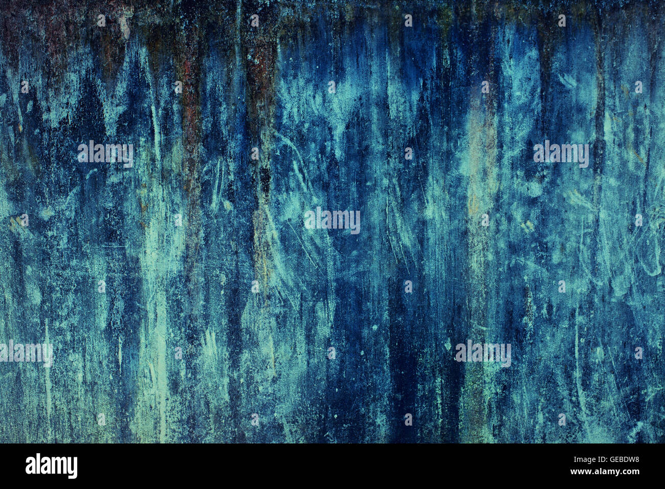 La texture de vieux mur de béton peint en peinture bleu closeup Banque D'Images