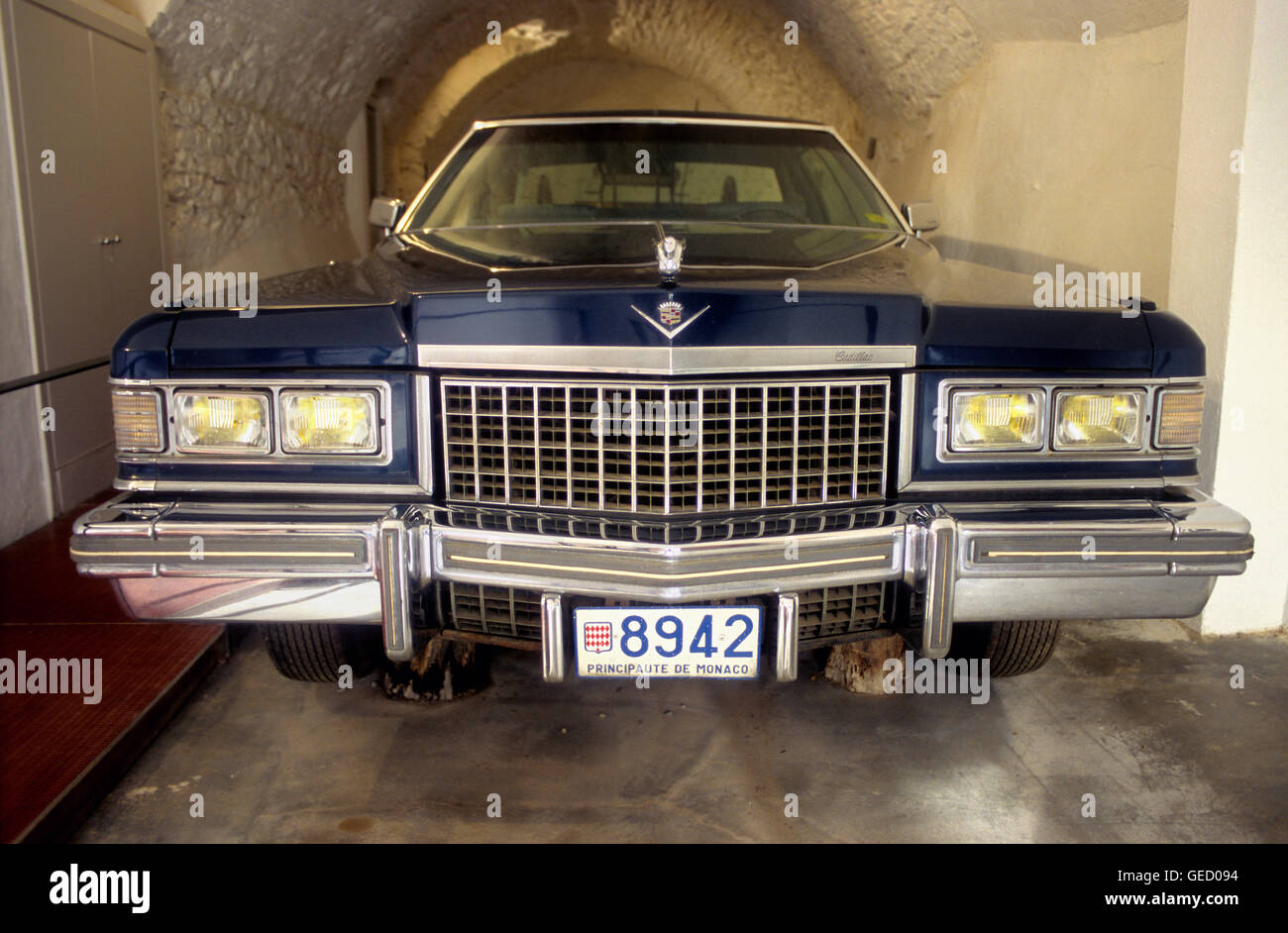 Púbol. - Musée Château Gala-Dalí. Cádillac dans le garage.Costa Brava. Province de Gérone. La Catalogne. Espagne Banque D'Images
