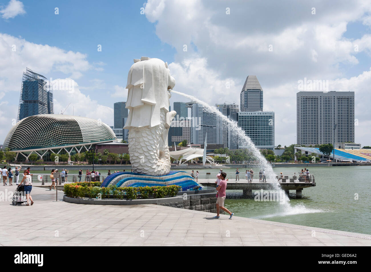 La statue du Merlion (Singa-Lau), Marina Bay, zone centrale, l'île de Pulau Ujong (Singapour), Singapour Banque D'Images