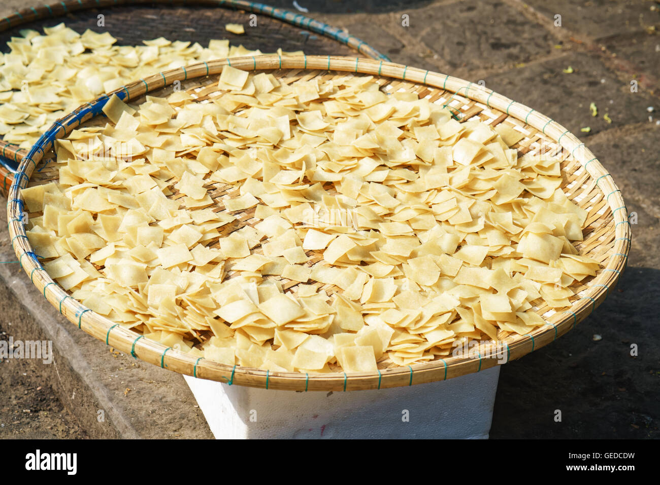 Asian street farmer market Vente de pâtes crues pâte qui est en train