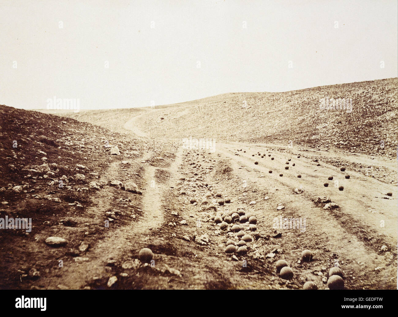 Roger Fenton La Vallee De L Ombre De La Mort Photo Stock Alamy
