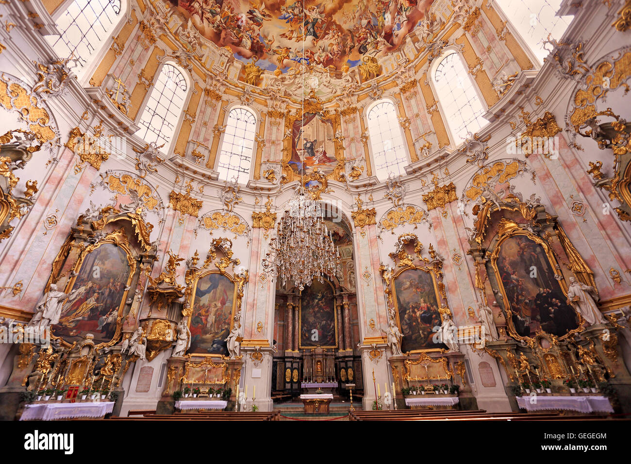 Intérieur de l'abbaye Ettal un monastère bénédictin dans le village d'Ettal, Bavière, Allemagne. Banque D'Images