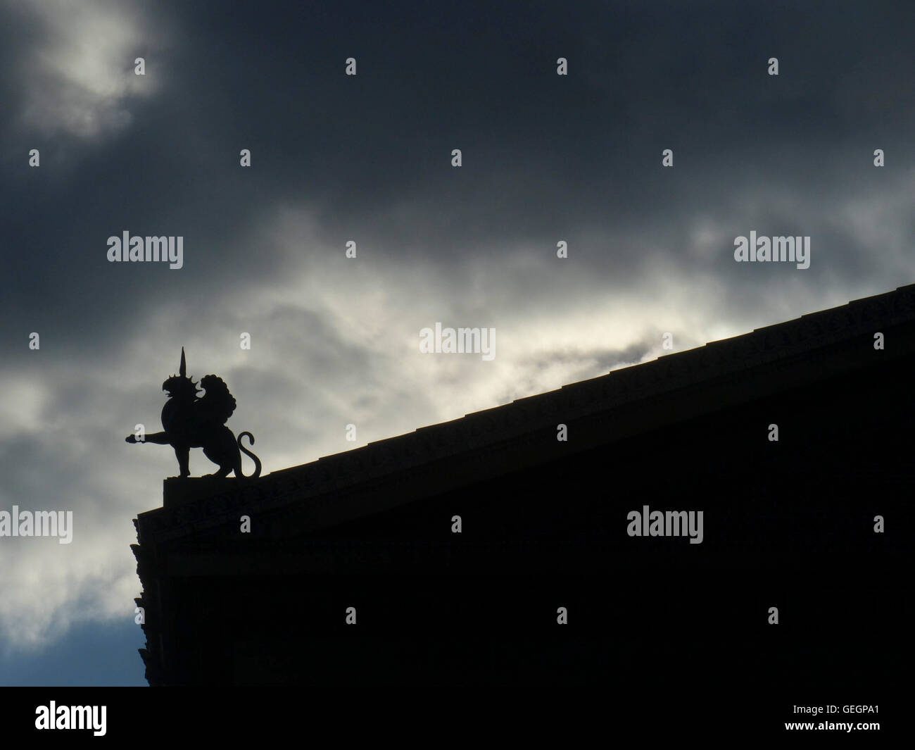 La sculpture d'animaux sur le toit du musée d'art, Philadelphie, Pa Banque D'Images