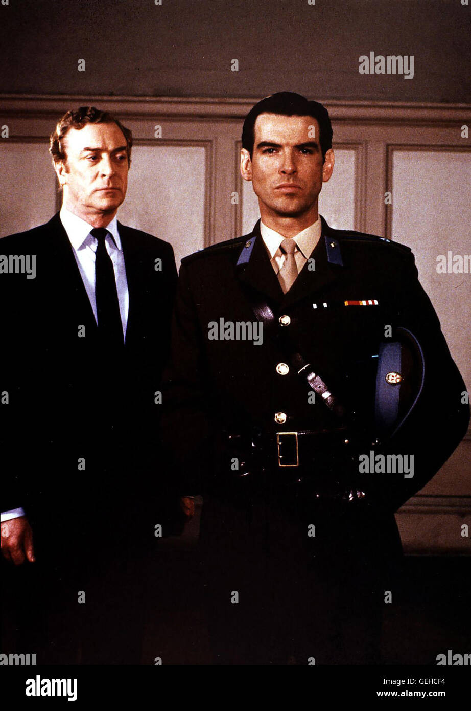 Michel Caine, Pierce Brosnan Kann John Preston (Michael Caine,l) vom britischen Sicherheitsdienst Valeri (Pierce Brosnan) stoppen ? *** *** Légende locale 1987, quatrième Protocole, l', DAS VIERTE Protokoll Banque D'Images